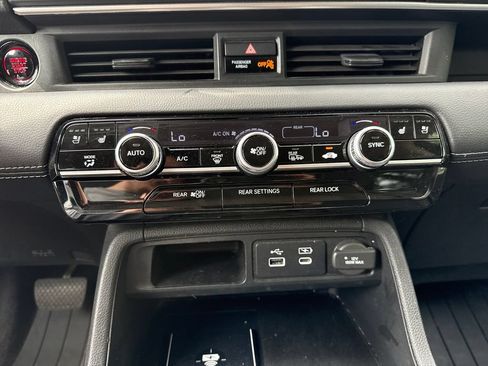 Used 2023 Honda Pilot Elite image 18
