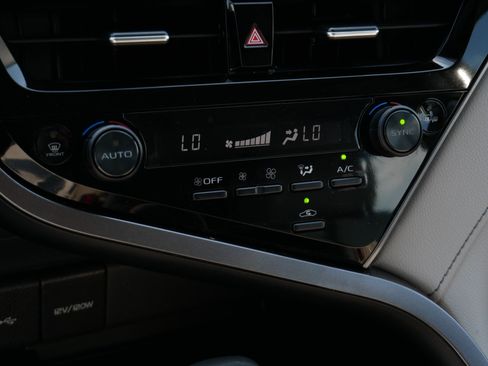 Certified 2023 Toyota Camry SE FWD image 23