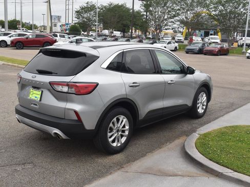 Used 2021 Ford Escape SE w/ Convenience Package FWD image 10