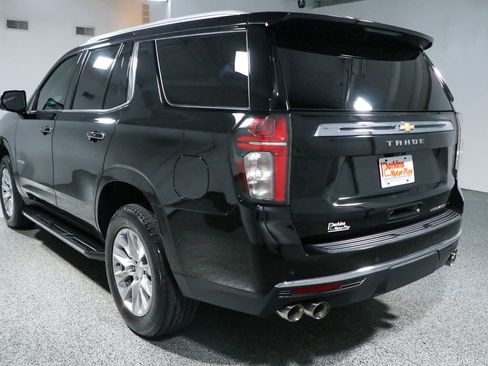 Used 2022 Chevrolet Tahoe Premier RWD image 9