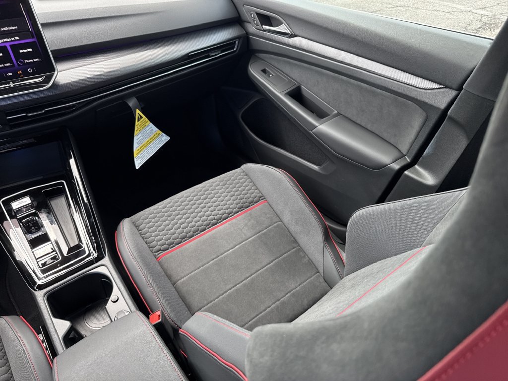 New 2026 Volkswagen GTI SE FWD image 27
