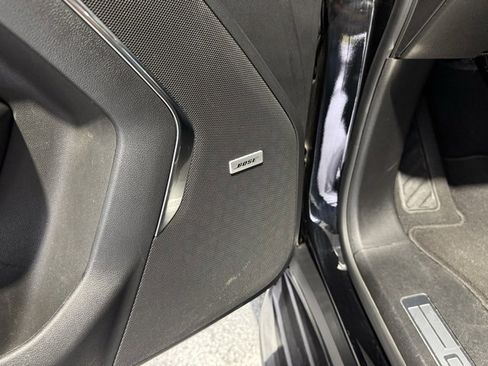 Used 2025 Chevrolet Suburban RST w/ Comfort Package image 7