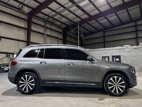 Used 2020 Mercedes-Benz GLB 250 - w/ Premium Package image 4