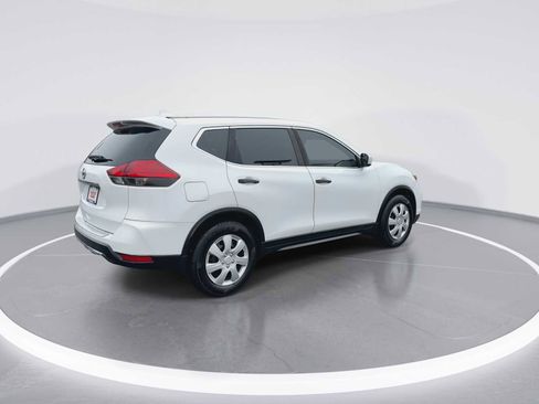Used 2017 Nissan Rogue S image 8
