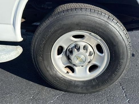 Used 2023 Chevrolet Express 2500 Base w/ Driver Convenience Package image 29