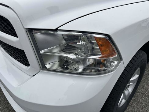 Used 2019 RAM 1500 Express AWD/4WD image 9