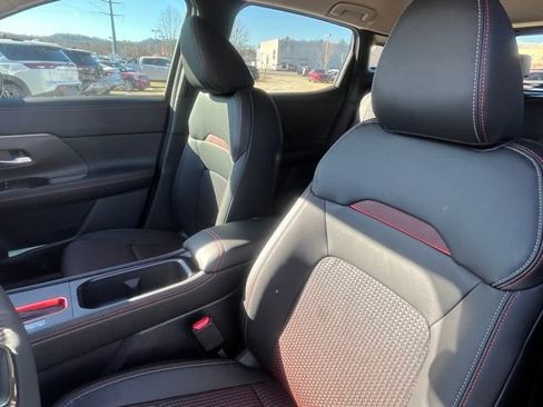 New 2026 Nissan Kicks SR w/ Cold Weather Package AWD/4WD image 12