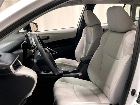 Certified 2026 Toyota Corolla Cross L FWD image 25