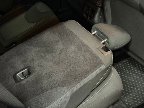 Used 2017 Jeep Cherokee Latitude w/ Cold Weather Group image 19