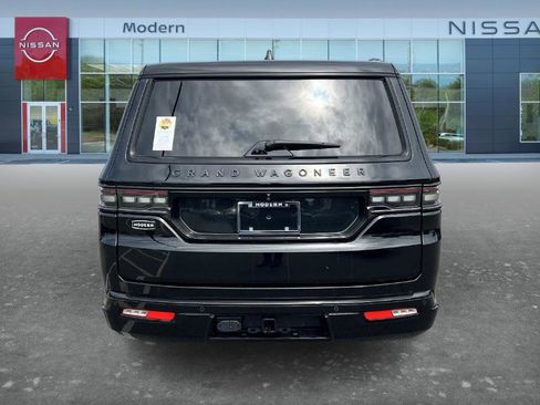 Used 2024 Jeep Grand Wagoneer L Series II w/ Quick Order Packagew 28T AWD/4WD image 9