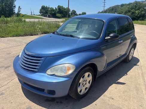 Used 2006 Chrysler PT Cruiser Touring FWD image 2