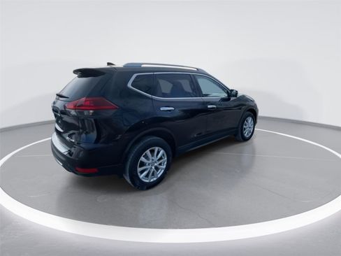 Used 2018 Nissan Rogue SV w/ Premium Package image 8