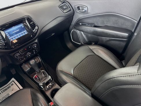 Used 2021 Jeep Compass Latitude image 26
