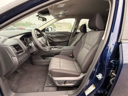 New 2026 Nissan Rogue SV AWD/4WD image 12