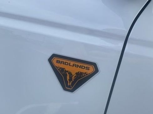 New 2025 Ford Bronco Badlands image 5