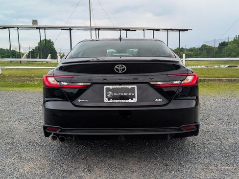 Used 2026 Toyota Camry SE FWD image 6