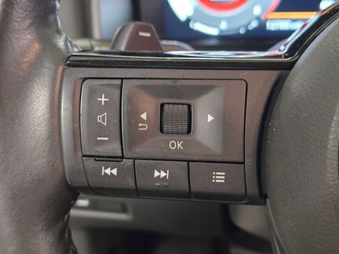 Used 2024 Nissan Rogue SL w/ SL Premium Package FWD image 32