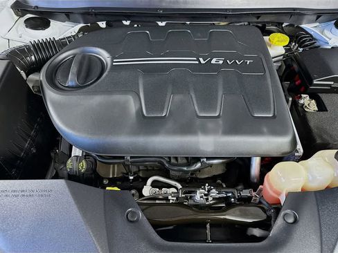 Used 2021 Jeep Cherokee Latitude Lux 80th Anniv w/ Quick Order Package 26U 80TH AWD/4WD image 9