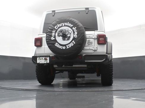 Used 2025 Jeep Wrangler Unlimited Sport AWD/4WD image 23