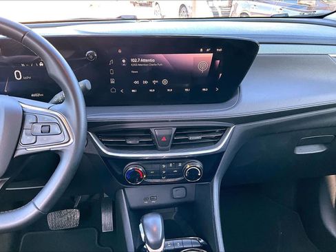 Used 2024 Buick Encore GX Sport Touring image 8