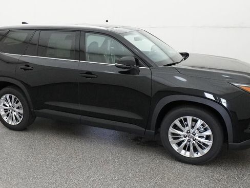 New 2026 Toyota Grand Highlander AWD image 12