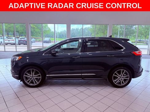 Used 2019 Ford Edge Titanium w/ Equipment Group 301A FWD image 4