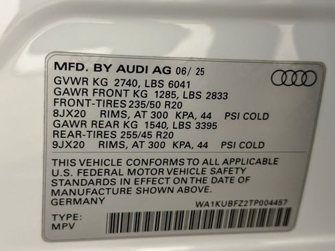 New 2026 Audi Q4 e-tron Premium AWD/4WD image 28