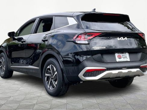Used 2025 Kia Sportage LX image 4