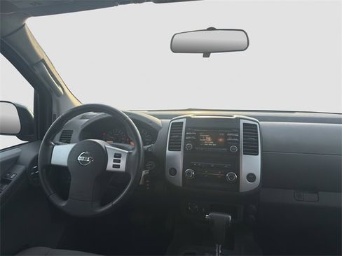 Used 2013 Nissan Xterra S image 28