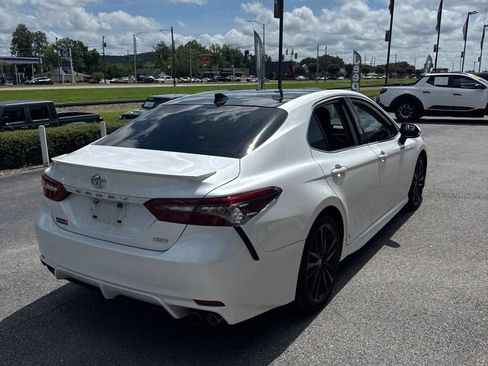 Used 2022 Toyota Camry XSE FWD image 4
