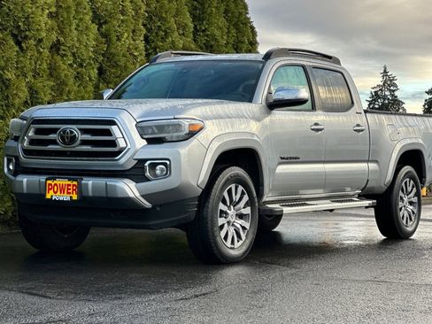 Used 2023 Toyota Tacoma Limited image 8