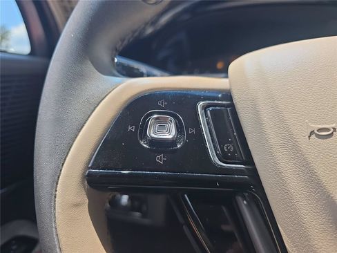 Used 2022 Lincoln Corsair FWD image 24