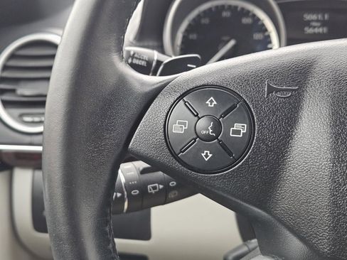 Used 2012 Mercedes-Benz GL 450 GL450 4MATIC image 22