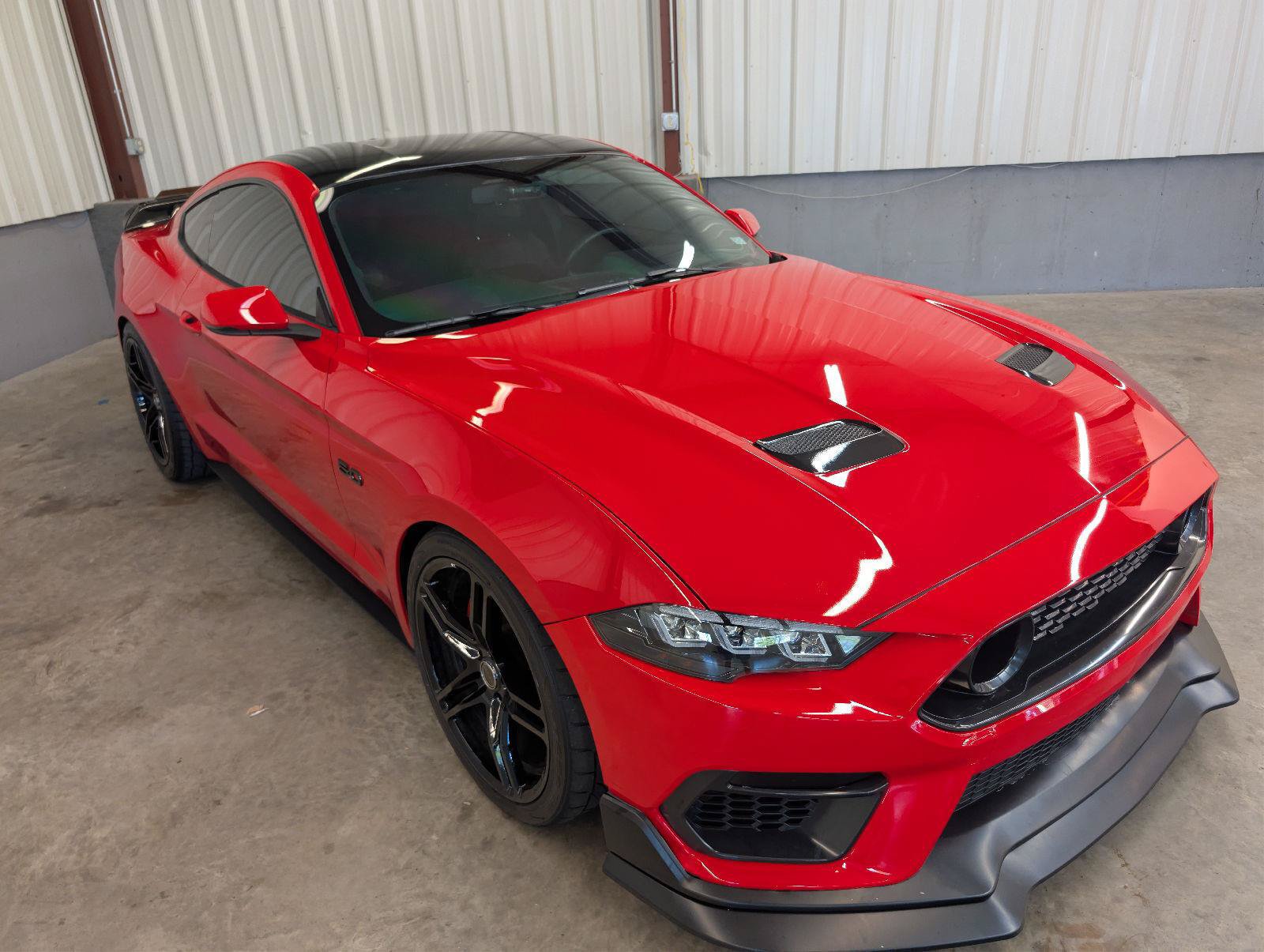 Used 2018 Ford Mustang GT Premium w/ GT Performance Package RWD image 7