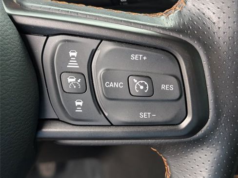 Used 2024 Jeep Gladiator Mojave w/ Convenience Group AWD/4WD image 46