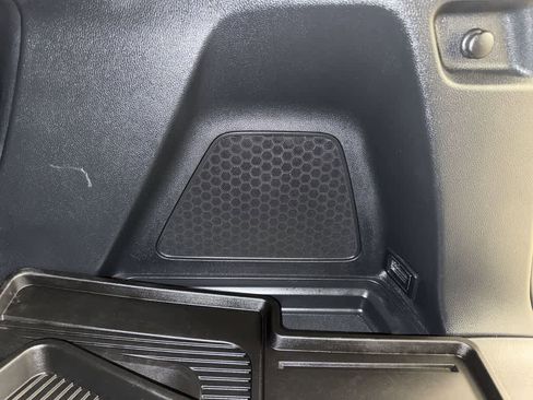 Used 2025 Honda Pilot Sport image 26