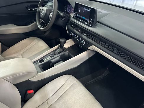 Used 2024 Honda Accord EX image 17