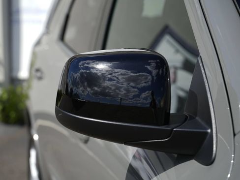 Used 2024 Dodge Durango R/T RWD image 11
