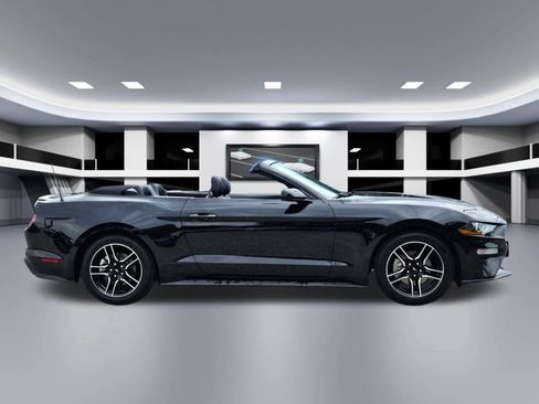 Used 2023 Ford Mustang Premium RWD image 7
