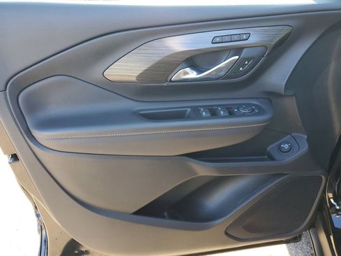 Certified 2022 GMC Terrain SLT image 23