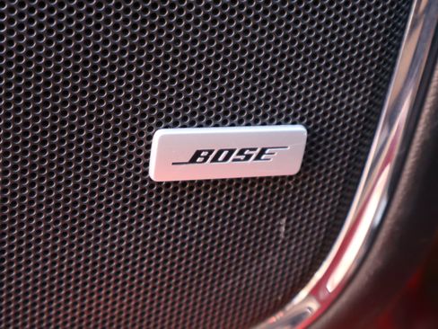 Used 2015 Chevrolet Suburban LT image 9