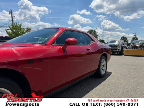 Used 2009 Dodge Challenger R/T RWD image 6