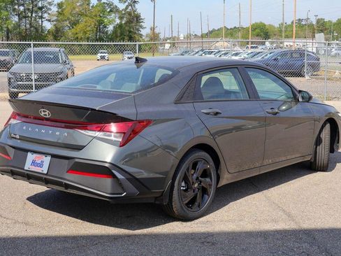 New 2026 Hyundai Elantra Sport FWD image 25