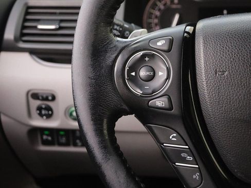 Used 2016 Honda Pilot Touring image 14