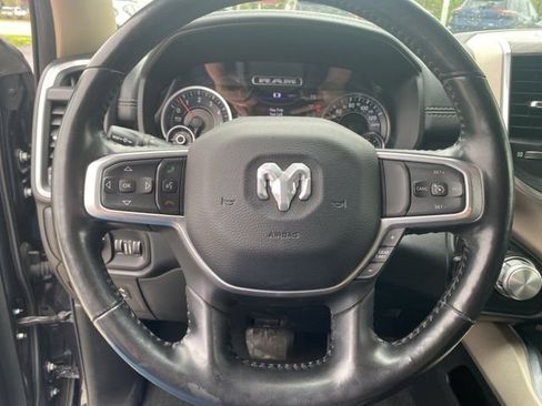 Used 2020 RAM 1500 Laramie AWD/4WD image 17