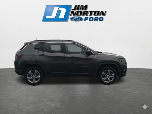 Used 2024 Jeep Compass Latitude AWD/4WD image 11