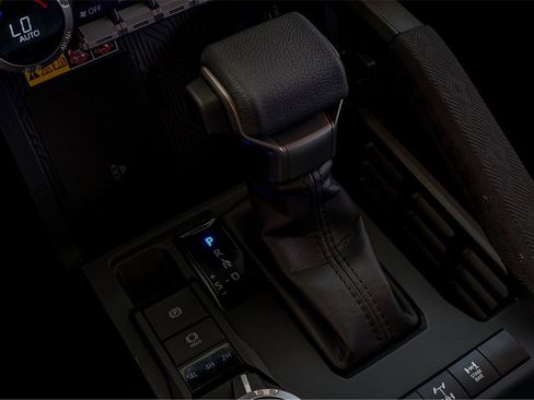 Used 2025 Toyota Tacoma TRD Sport w/ Tow Tech Package image 14