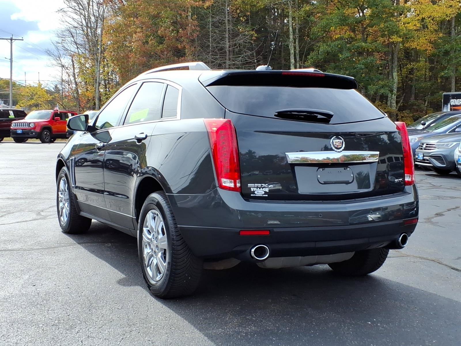 Used 2016 Cadillac SRX Luxury w/ Driver Awareness Package AWD/4WD image 3
