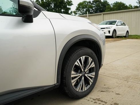 Used 2022 Nissan Rogue SV FWD image 18