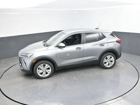 Used 2025 Buick Encore GX Preferred AWD/4WD image 38